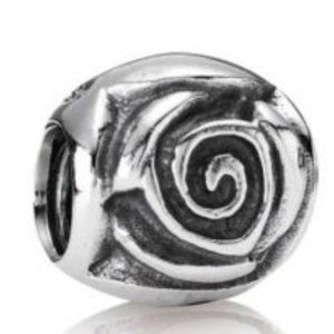 Pandora Silver Rose   CHARM  790494